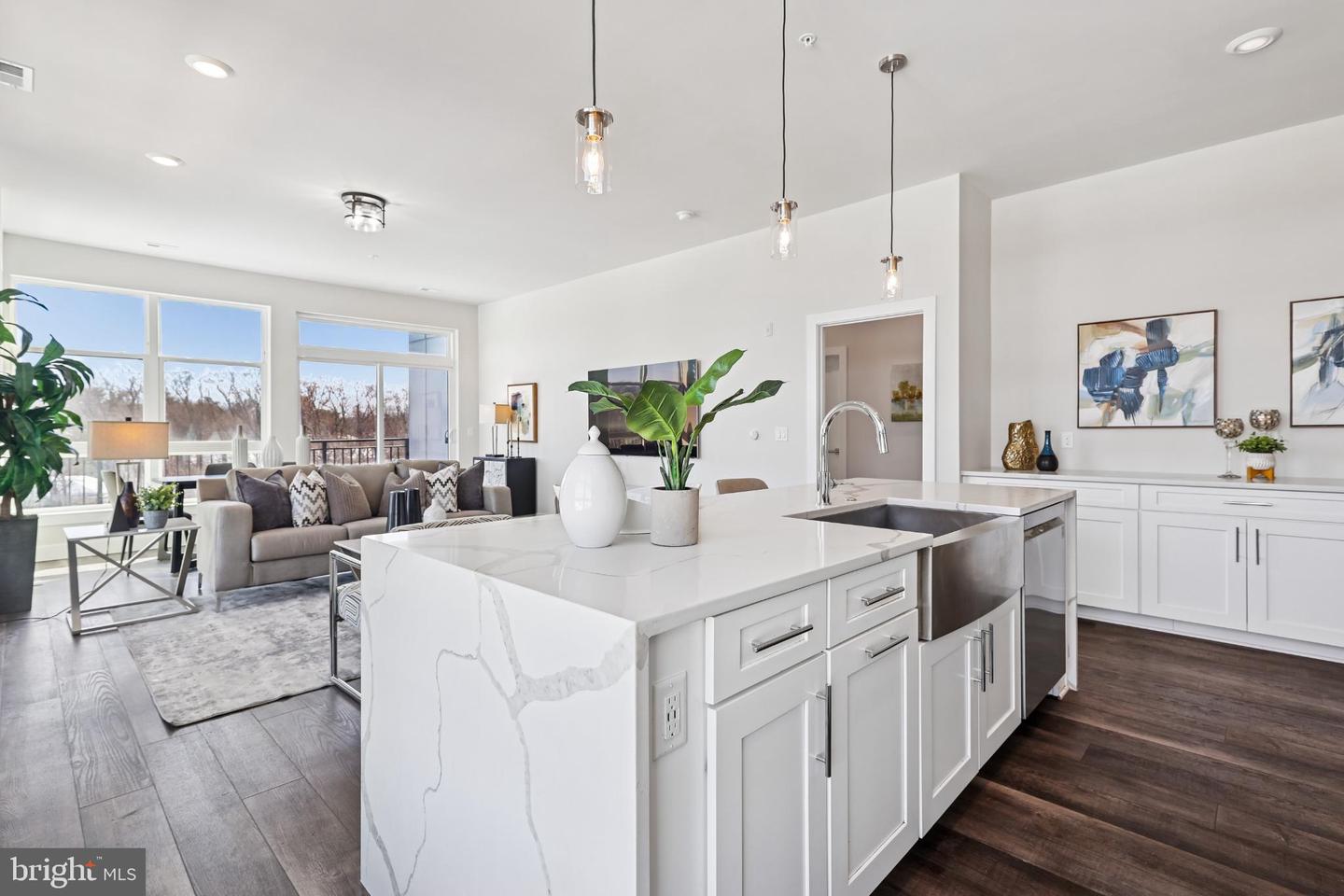 1761 OLD MEADOW RD #517, MCLEAN, Virginia 22102, 3 Bedrooms Bedrooms, 6 Rooms Rooms,2 BathroomsBathrooms,Residential,For sale,1761 OLD MEADOW RD #517,VAFX2285694 MLS # VAFX2285694