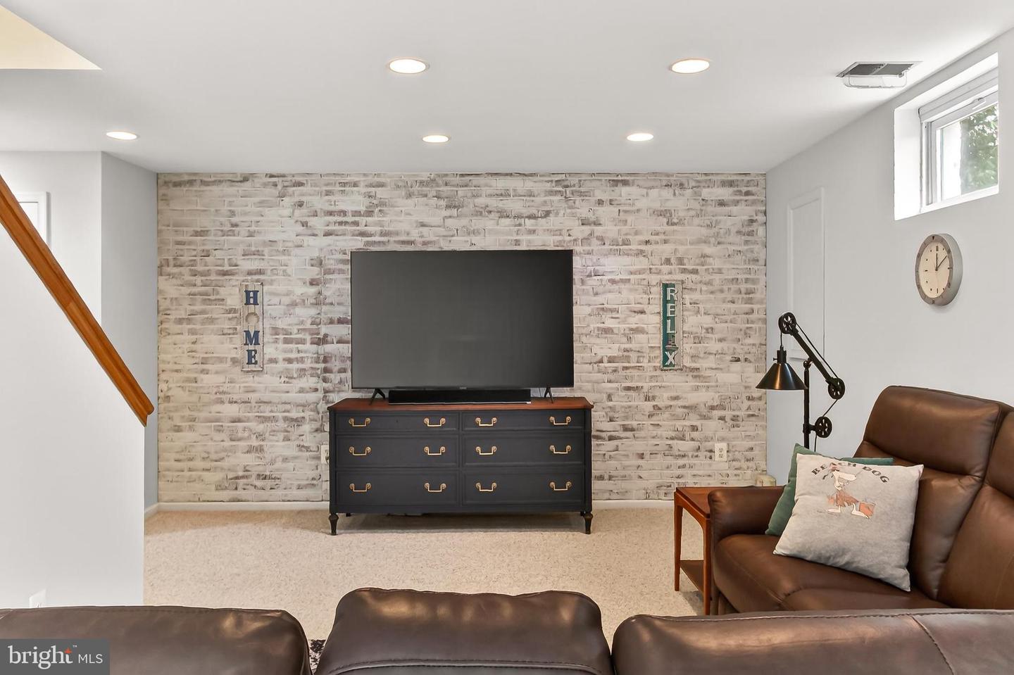 6226 POINT CT, CENTREVILLE, Virginia 20120, 5 Bedrooms Bedrooms, 19 Rooms Rooms,3 BathroomsBathrooms,Residential,For sale,6226 POINT CT,VAFX2285760 MLS # VAFX2285760