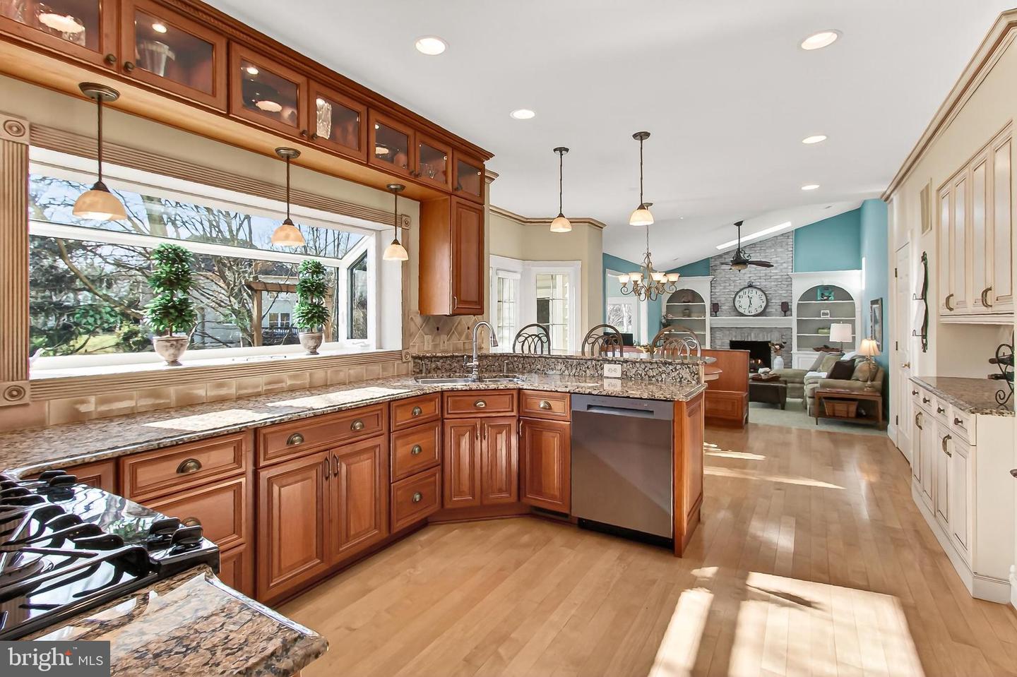 6226 POINT CT, CENTREVILLE, Virginia 20120, 5 Bedrooms Bedrooms, 19 Rooms Rooms,3 BathroomsBathrooms,Residential,For sale,6226 POINT CT,VAFX2285760 MLS # VAFX2285760