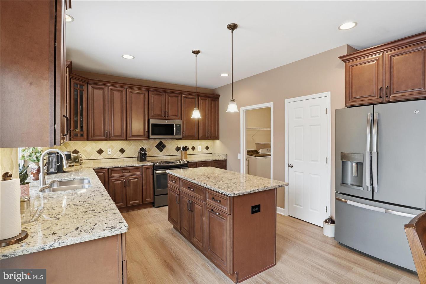 14925 HAZELNUT CT, WOODBRIDGE, Virginia 22193, 4 Bedrooms Bedrooms, ,3 BathroomsBathrooms,Residential,For sale,14925 HAZELNUT CT,VAPW2110560 MLS # VAPW2110560