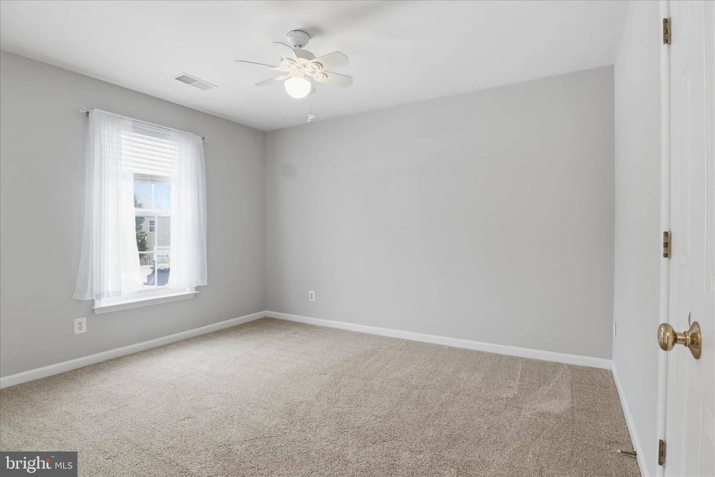 14925 HAZELNUT CT, WOODBRIDGE, Virginia 22193, 4 Bedrooms Bedrooms, ,3 BathroomsBathrooms,Residential,For sale,14925 HAZELNUT CT,VAPW2110560 MLS # VAPW2110560