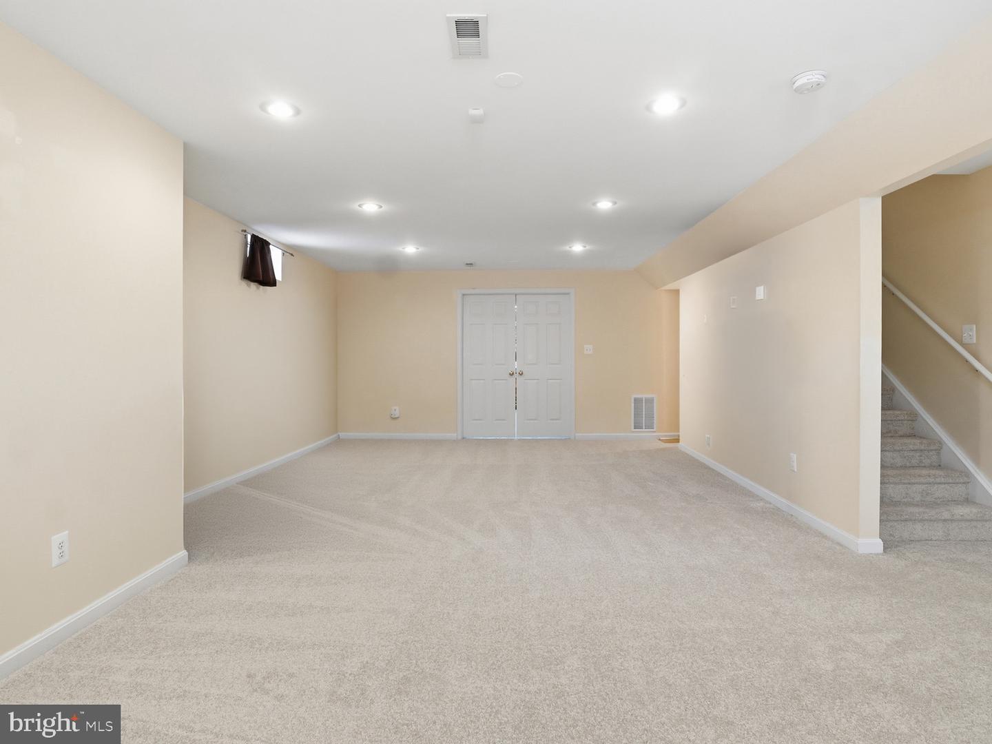 14925 HAZELNUT CT, WOODBRIDGE, Virginia 22193, 4 Bedrooms Bedrooms, ,3 BathroomsBathrooms,Residential,For sale,14925 HAZELNUT CT,VAPW2110560 MLS # VAPW2110560