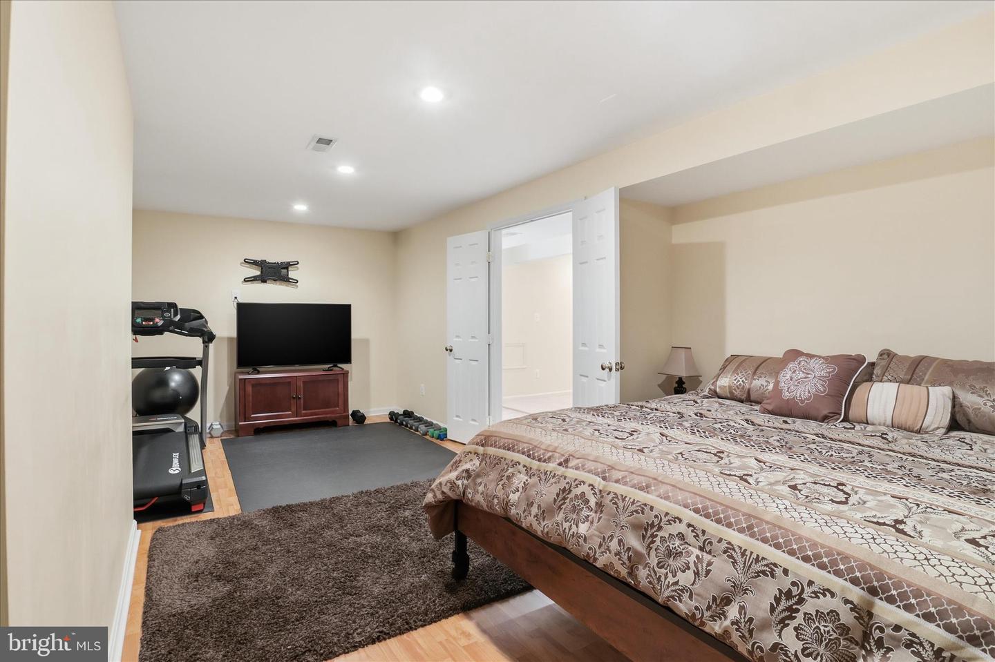 14925 HAZELNUT CT, WOODBRIDGE, Virginia 22193, 4 Bedrooms Bedrooms, ,3 BathroomsBathrooms,Residential,For sale,14925 HAZELNUT CT,VAPW2110560 MLS # VAPW2110560