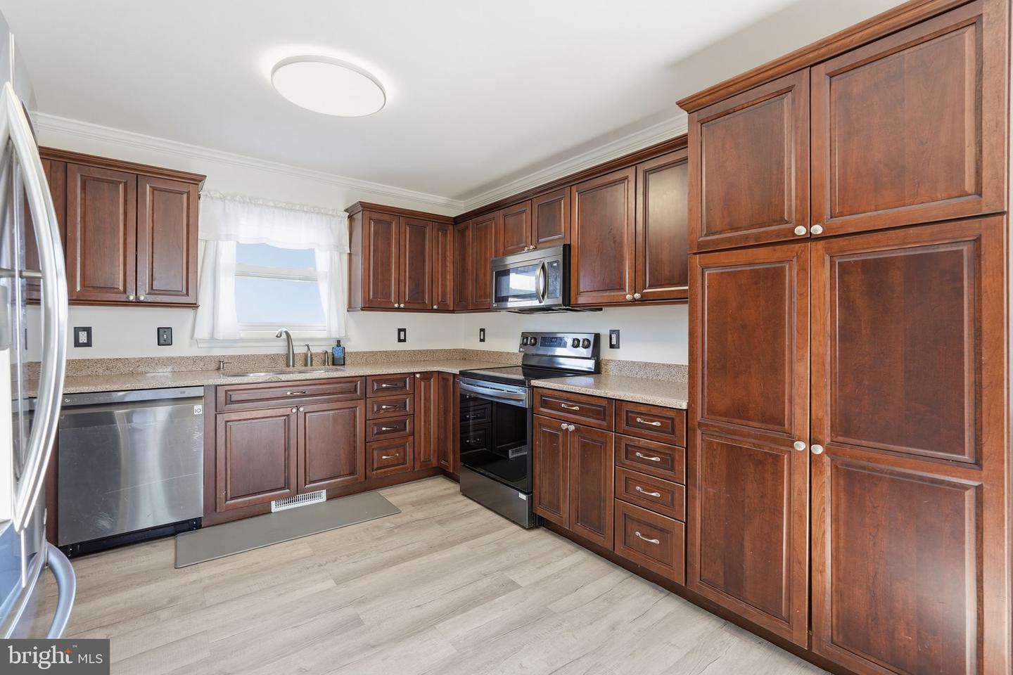 2723 FAIRGROUND RD, FRONT ROYAL, Virginia 22630, 3 Bedrooms Bedrooms, ,3 BathroomsBathrooms,Residential,For sale,2723 FAIRGROUND RD,VAWR2013124 MLS # VAWR2013124