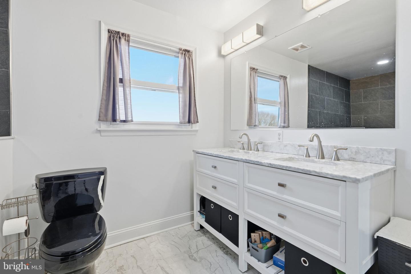 2723 FAIRGROUND RD, FRONT ROYAL, Virginia 22630, 3 Bedrooms Bedrooms, ,3 BathroomsBathrooms,Residential,For sale,2723 FAIRGROUND RD,VAWR2013124 MLS # VAWR2013124