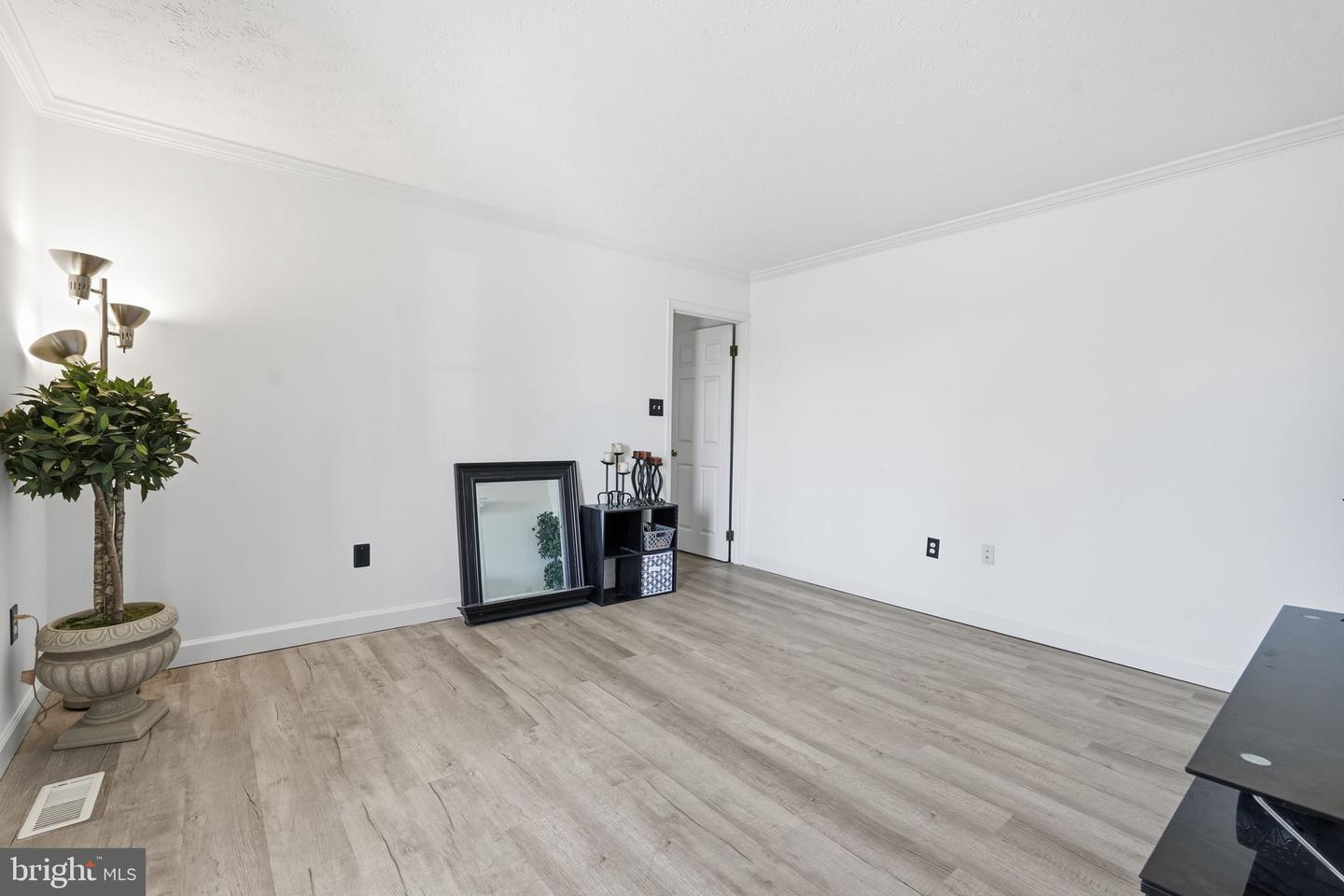 2723 FAIRGROUND RD, FRONT ROYAL, Virginia 22630, 3 Bedrooms Bedrooms, ,3 BathroomsBathrooms,Residential,For sale,2723 FAIRGROUND RD,VAWR2013124 MLS # VAWR2013124