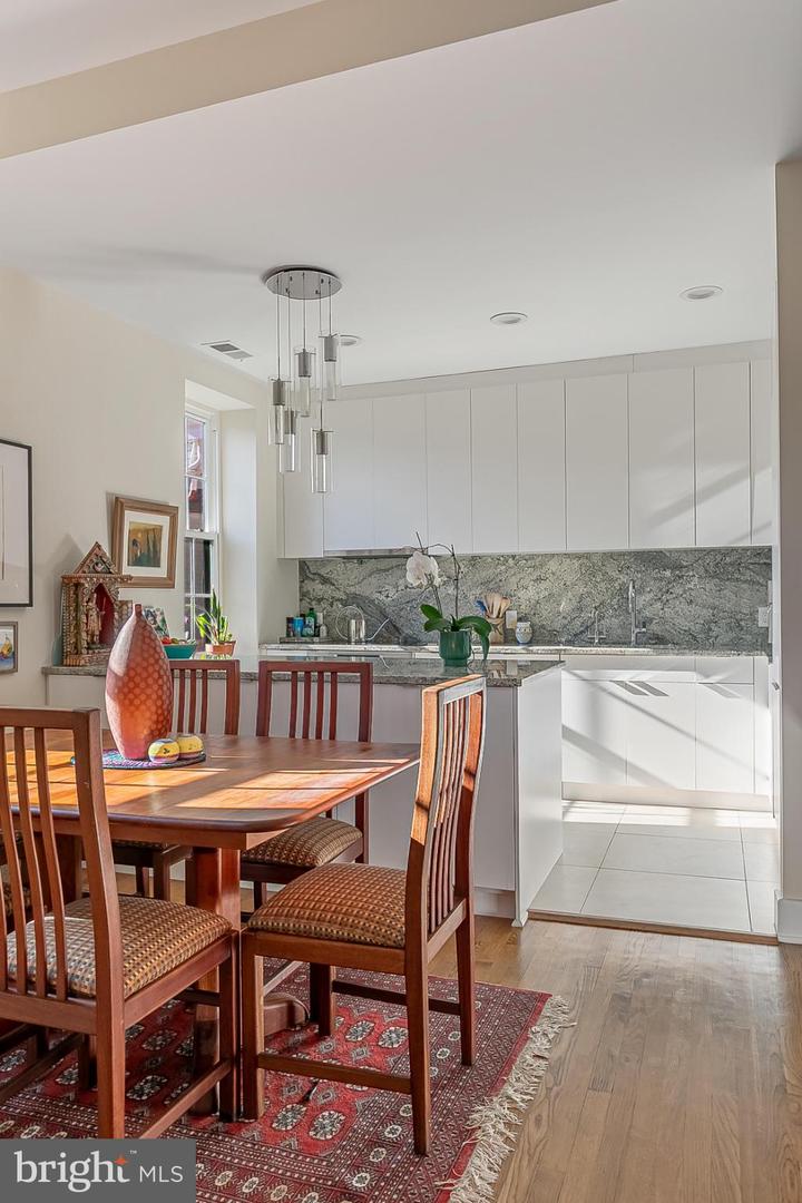 1517 30TH ST NW #C11, WASHINGTON, District Of Columbia 20007, 2 Bedrooms Bedrooms, 9 Rooms Rooms,2 BathroomsBathrooms,Residential,For sale,1517 30TH ST NW #C11,DCDC2241454 MLS # DCDC2241454