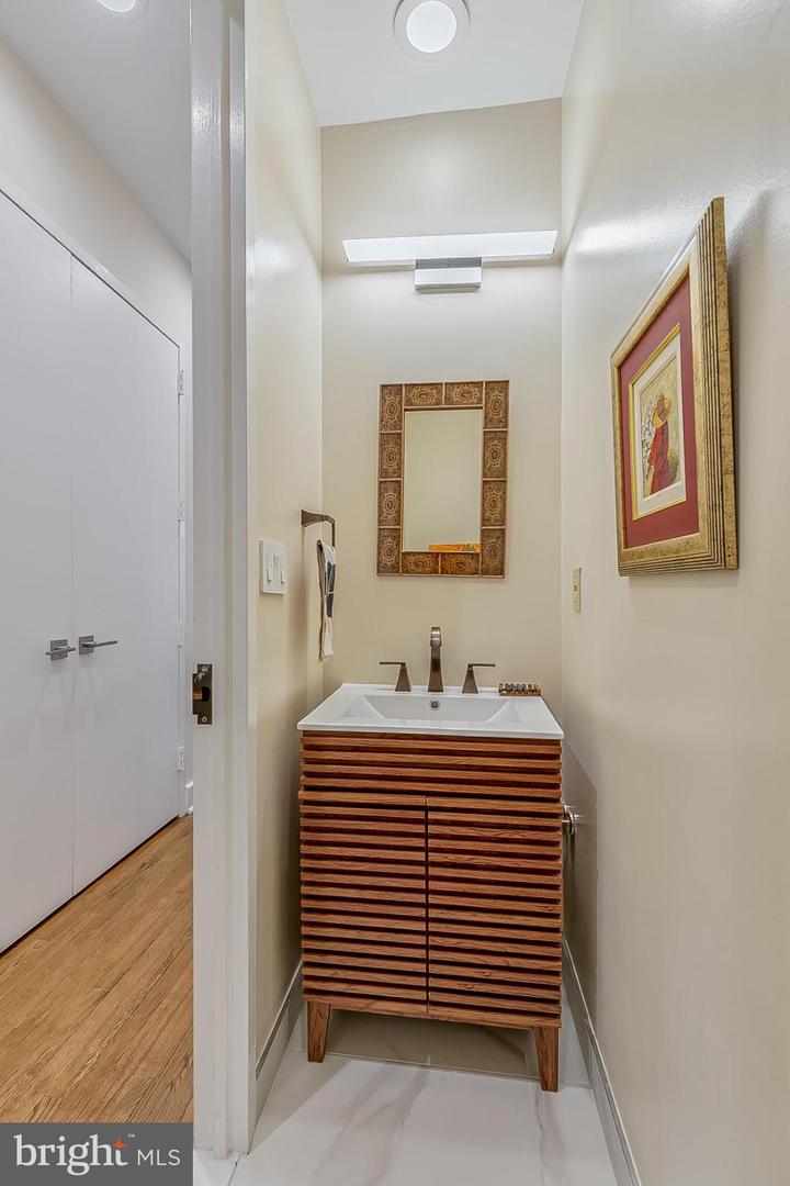 1517 30TH ST NW #C11, WASHINGTON, District Of Columbia 20007, 2 Bedrooms Bedrooms, 9 Rooms Rooms,2 BathroomsBathrooms,Residential,For sale,1517 30TH ST NW #C11,DCDC2241454 MLS # DCDC2241454