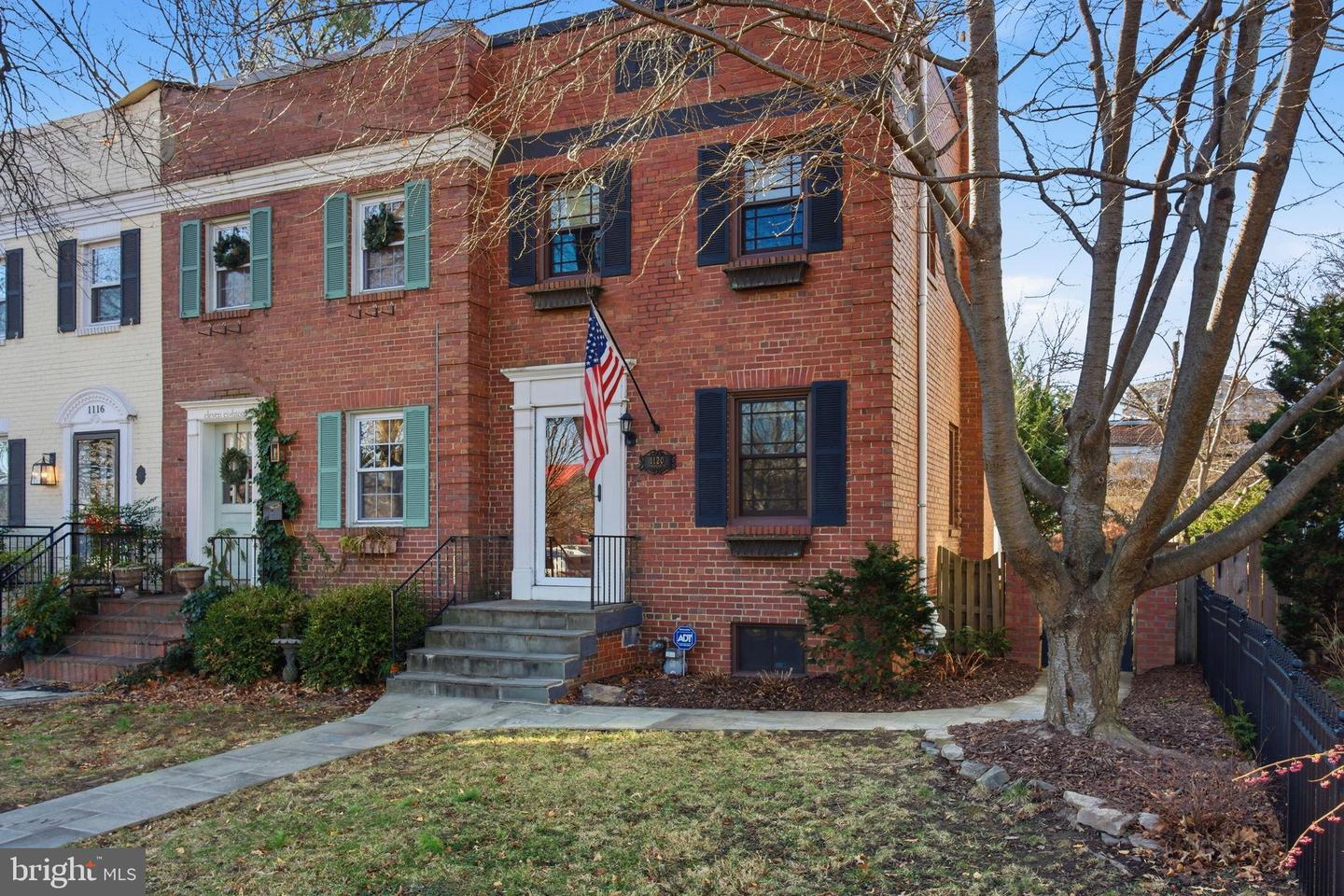 1120 POWHATAN ST, ALEXANDRIA, Virginia 22314, 2 Bedrooms Bedrooms, 8 Rooms Rooms,1 BathroomBathrooms,Residential,For sale,1120 POWHATAN ST,VAAX2053204 MLS # VAAX2053204