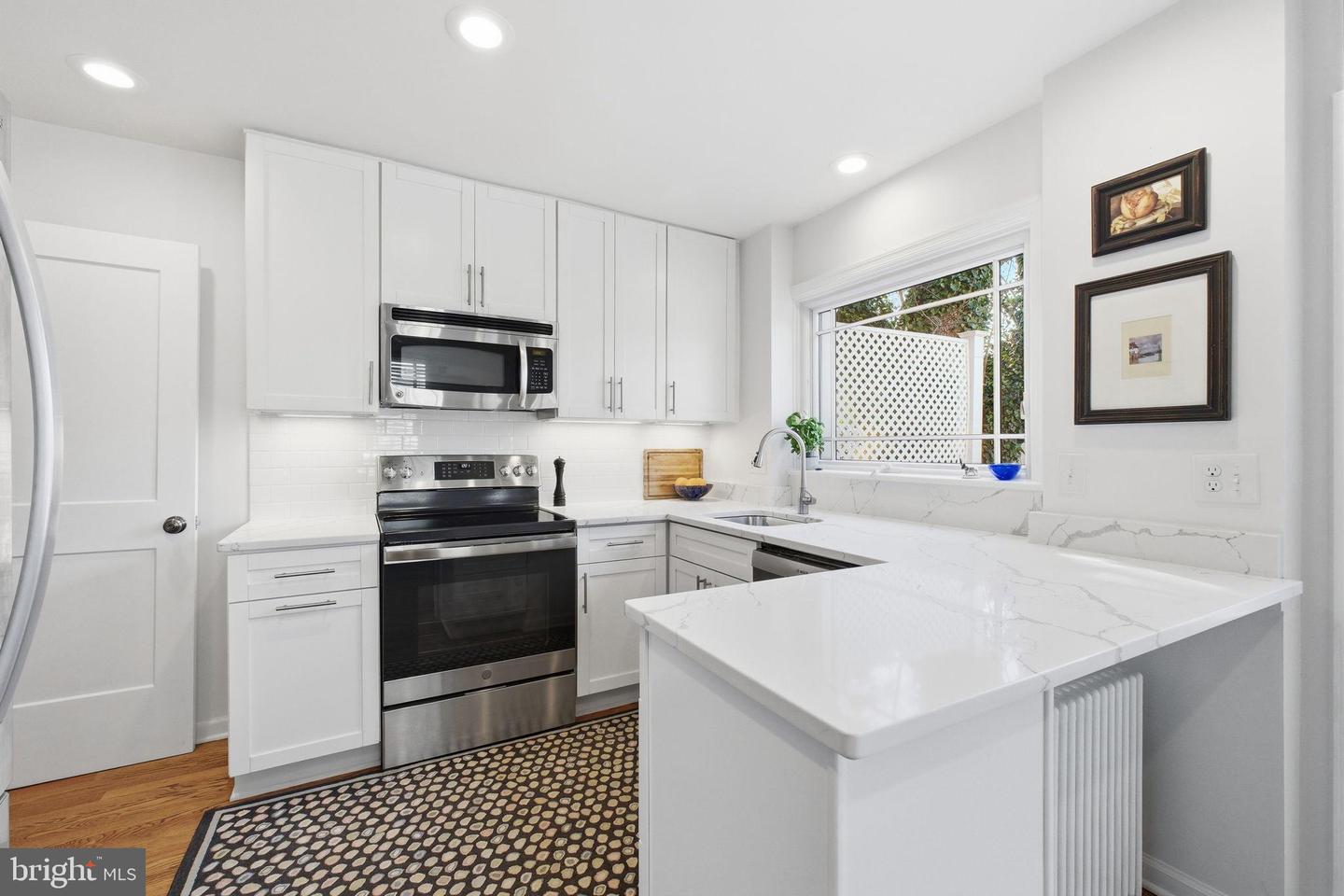 1120 POWHATAN ST, ALEXANDRIA, Virginia 22314, 2 Bedrooms Bedrooms, 8 Rooms Rooms,1 BathroomBathrooms,Residential,For sale,1120 POWHATAN ST,VAAX2053204 MLS # VAAX2053204