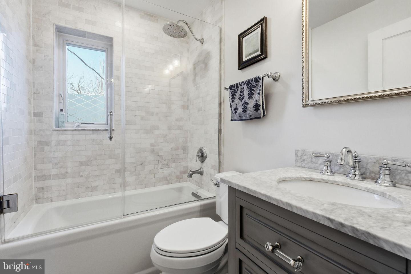 1120 POWHATAN ST, ALEXANDRIA, Virginia 22314, 2 Bedrooms Bedrooms, 8 Rooms Rooms,1 BathroomBathrooms,Residential,For sale,1120 POWHATAN ST,VAAX2053204 MLS # VAAX2053204