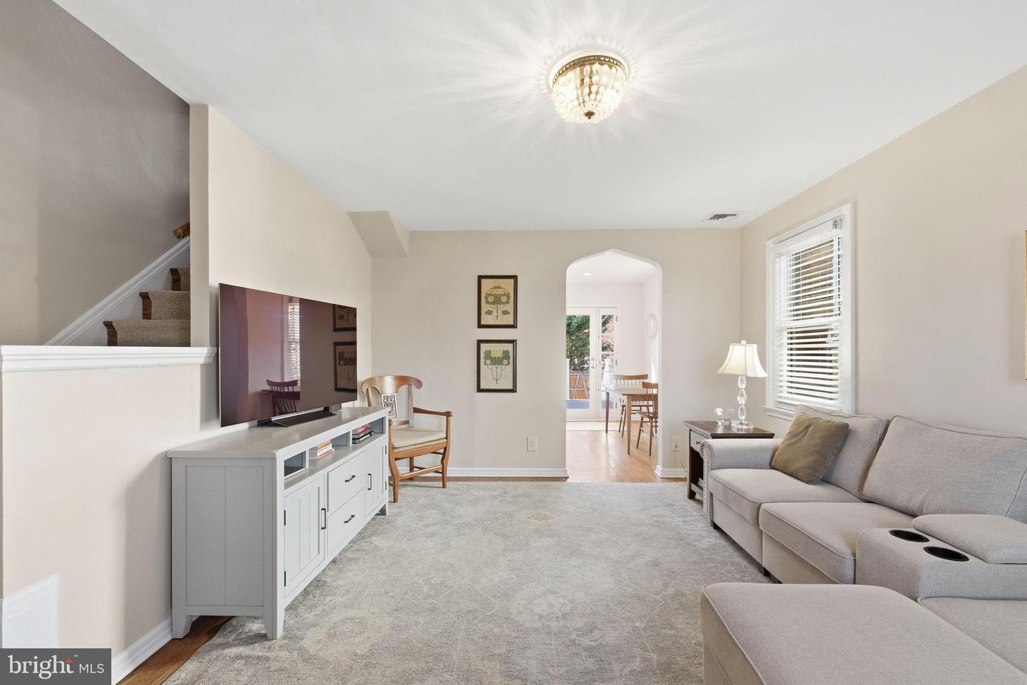 1120 POWHATAN ST, ALEXANDRIA, Virginia 22314, 2 Bedrooms Bedrooms, 8 Rooms Rooms,1 BathroomBathrooms,Residential,For sale,1120 POWHATAN ST,VAAX2053204 MLS # VAAX2053204