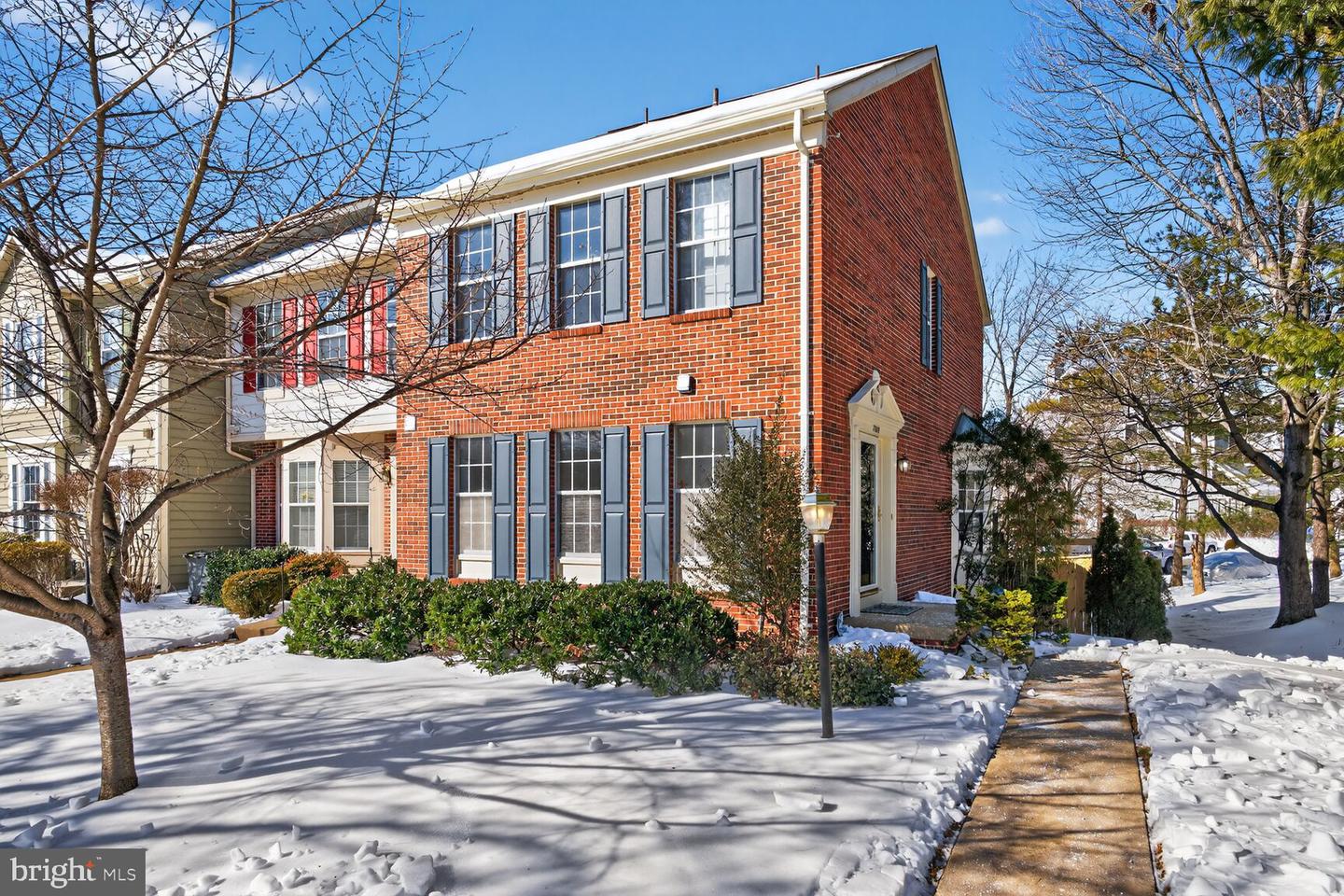 7000 GATTON SQ, ALEXANDRIA, Virginia 22315, 3 Bedrooms Bedrooms, ,3 BathroomsBathrooms,Residential,For sale,7000 GATTON SQ,VAFX2286176 MLS # VAFX2286176