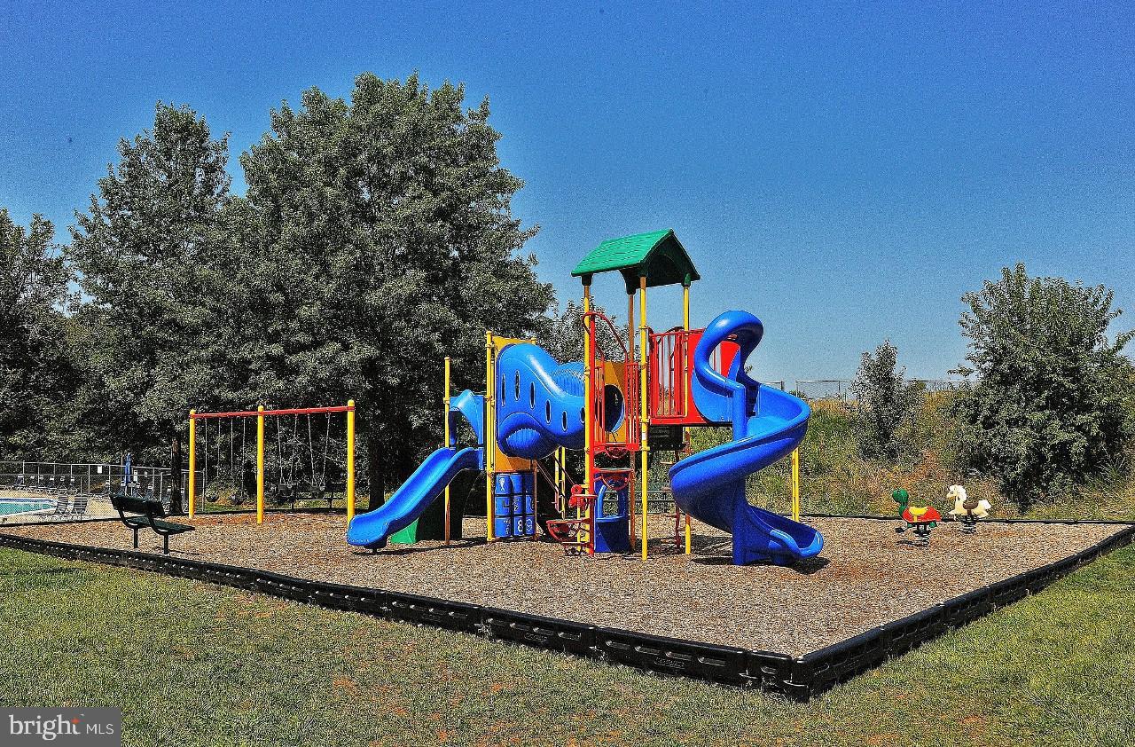 7000 GATTON SQ, ALEXANDRIA, Virginia 22315, 3 Bedrooms Bedrooms, ,3 BathroomsBathrooms,Residential,For sale,7000 GATTON SQ,VAFX2286176 MLS # VAFX2286176