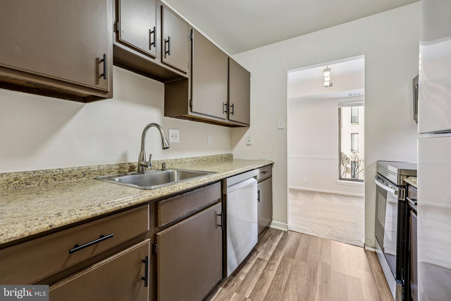 7598 GALES CT #102, MANASSAS, Virginia 20109, 2 Bedrooms Bedrooms, ,1 BathroomBathrooms,Residential,For sale,7598 GALES CT #102,VAPW2110650 MLS # VAPW2110650