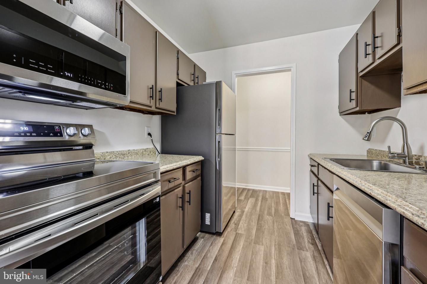 7598 GALES CT #102, MANASSAS, Virginia 20109, 2 Bedrooms Bedrooms, ,1 BathroomBathrooms,Residential,For sale,7598 GALES CT #102,VAPW2110650 MLS # VAPW2110650