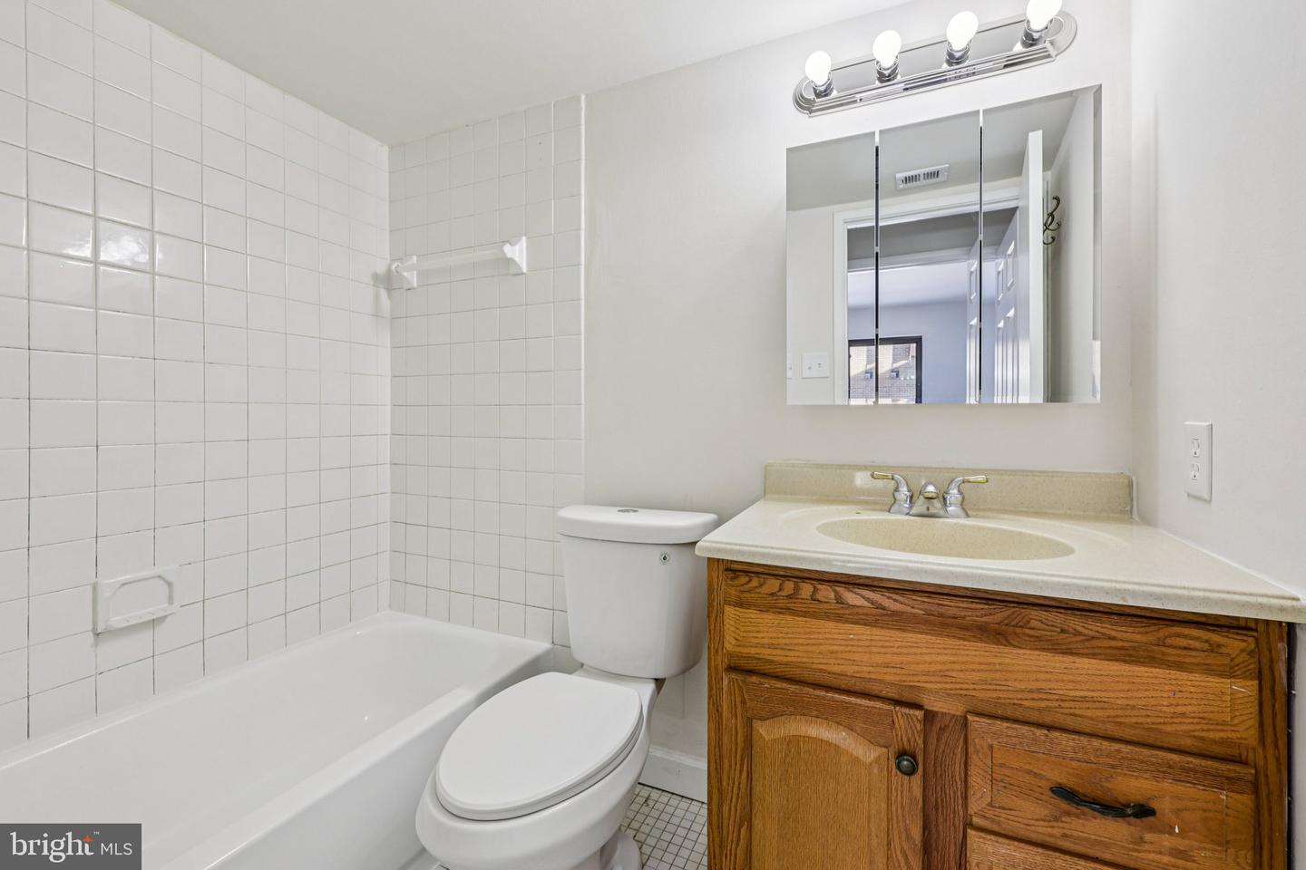 7598 GALES CT #102, MANASSAS, Virginia 20109, 2 Bedrooms Bedrooms, ,1 BathroomBathrooms,Residential,For sale,7598 GALES CT #102,VAPW2110650 MLS # VAPW2110650