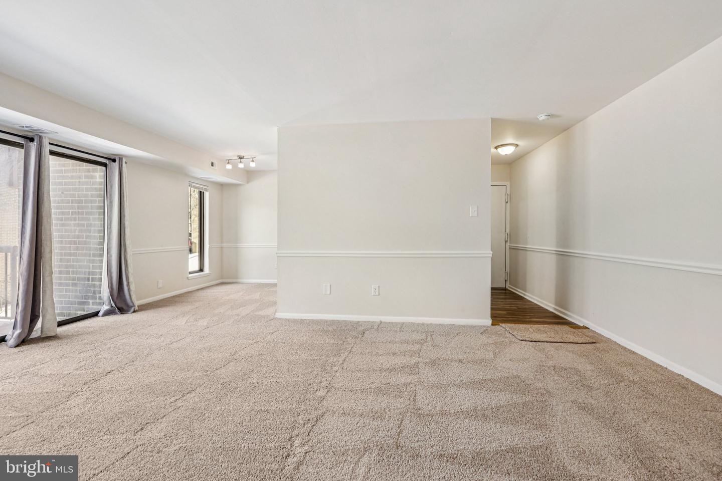 7598 GALES CT #102, MANASSAS, Virginia 20109, 2 Bedrooms Bedrooms, ,1 BathroomBathrooms,Residential,For sale,7598 GALES CT #102,VAPW2110650 MLS # VAPW2110650