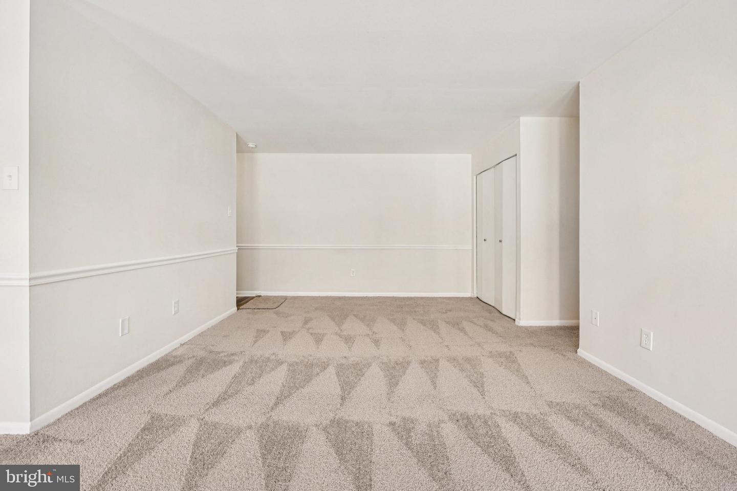 7598 GALES CT #102, MANASSAS, Virginia 20109, 2 Bedrooms Bedrooms, ,1 BathroomBathrooms,Residential,For sale,7598 GALES CT #102,VAPW2110650 MLS # VAPW2110650