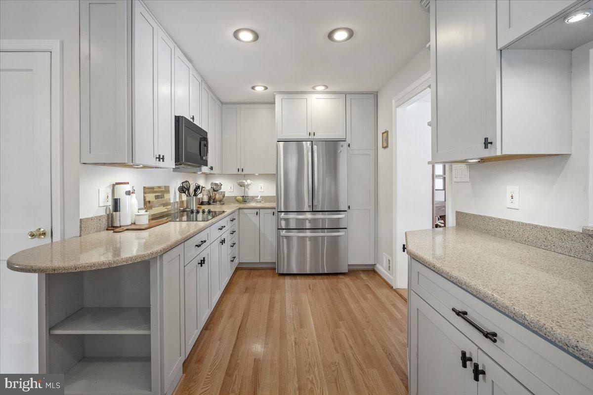 4015 HIRST DR, ANNANDALE, Virginia 22003, 4 Bedrooms Bedrooms, ,2 BathroomsBathrooms,Residential,For sale,4015 HIRST DR,VAFX2286040 MLS # VAFX2286040