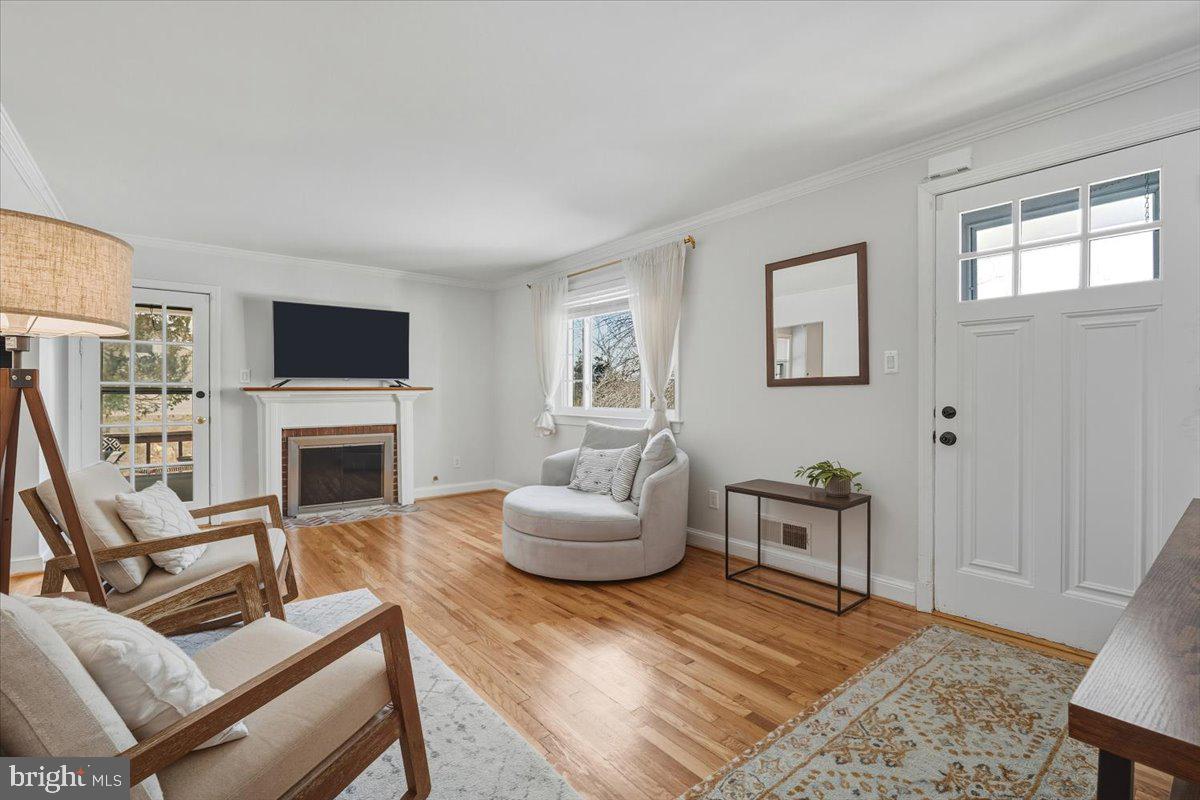 4015 HIRST DR, ANNANDALE, Virginia 22003, 4 Bedrooms Bedrooms, ,2 BathroomsBathrooms,Residential,For sale,4015 HIRST DR,VAFX2286040 MLS # VAFX2286040