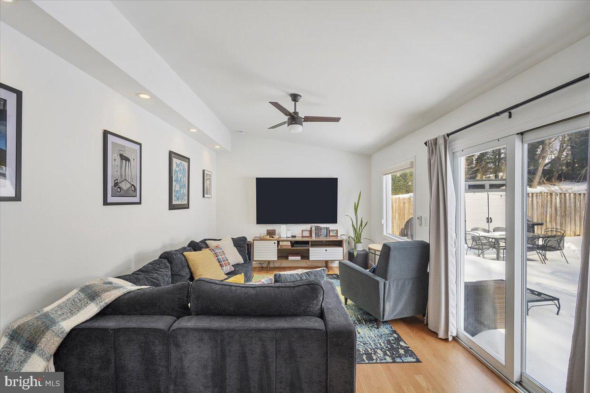 4015 HIRST DR, ANNANDALE, Virginia 22003, 4 Bedrooms Bedrooms, ,2 BathroomsBathrooms,Residential,For sale,4015 HIRST DR,VAFX2286040 MLS # VAFX2286040