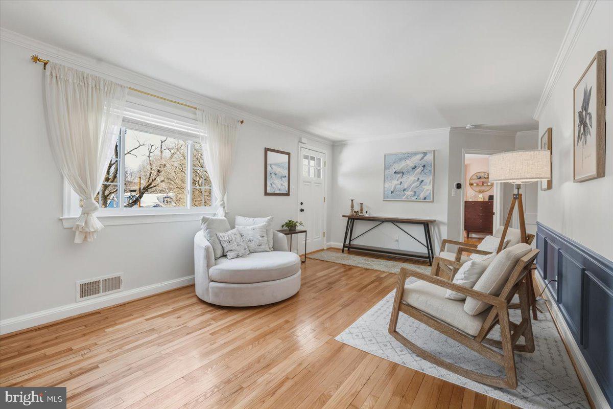 4015 HIRST DR, ANNANDALE, Virginia 22003, 4 Bedrooms Bedrooms, ,2 BathroomsBathrooms,Residential,For sale,4015 HIRST DR,VAFX2286040 MLS # VAFX2286040