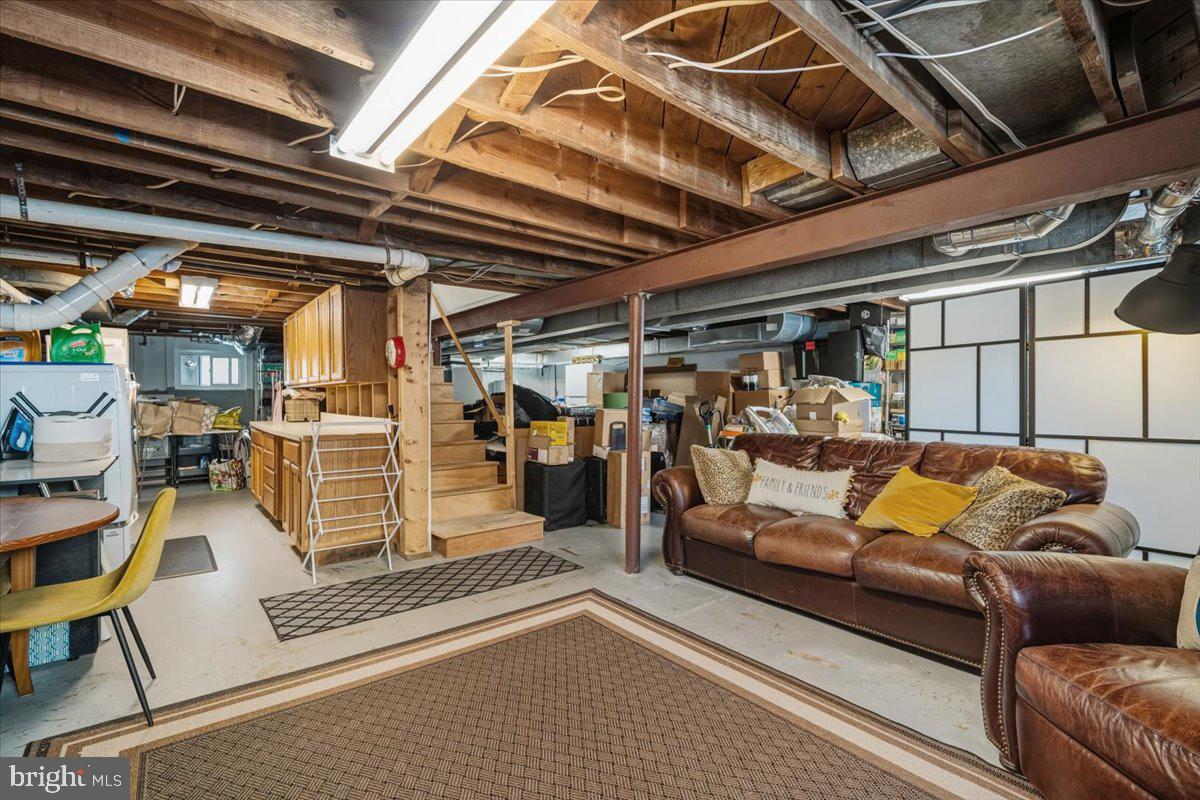 4015 HIRST DR, ANNANDALE, Virginia 22003, 4 Bedrooms Bedrooms, ,2 BathroomsBathrooms,Residential,For sale,4015 HIRST DR,VAFX2286040 MLS # VAFX2286040