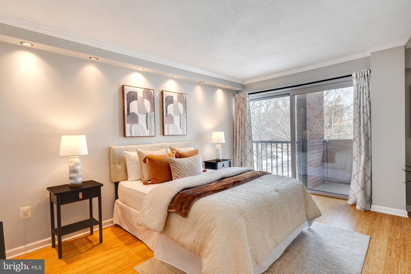 1300 ARMY NAVY DR #201, ARLINGTON, Virginia 22202, 1 Bedroom Bedrooms, ,1 BathroomBathrooms,Residential,For sale,1300 ARMY NAVY DR #201,VAAR2067774 MLS # VAAR2067774