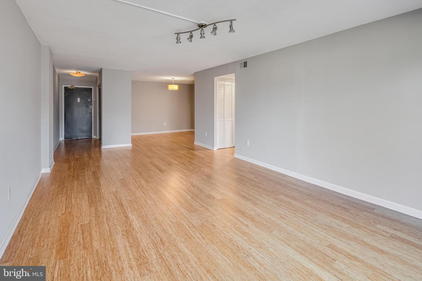 1300 ARMY NAVY DR #201, ARLINGTON, Virginia 22202, 1 Bedroom Bedrooms, ,1 BathroomBathrooms,Residential,For sale,1300 ARMY NAVY DR #201,VAAR2067774 MLS # VAAR2067774