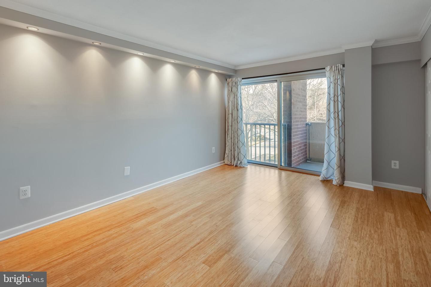 1300 ARMY NAVY DR #201, ARLINGTON, Virginia 22202, 1 Bedroom Bedrooms, ,1 BathroomBathrooms,Residential,For sale,1300 ARMY NAVY DR #201,VAAR2067774 MLS # VAAR2067774