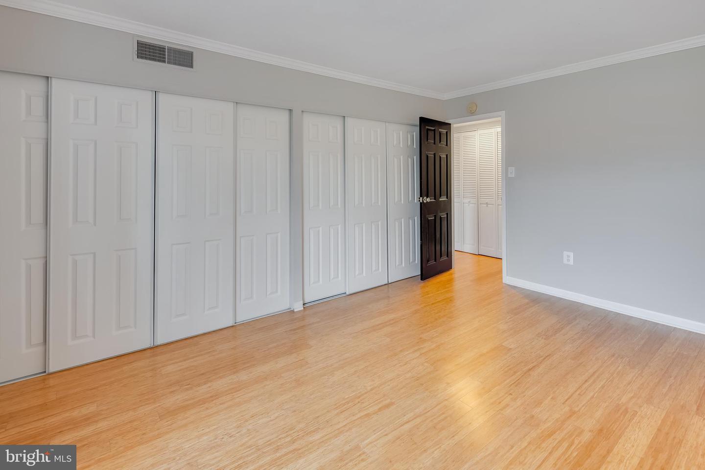 1300 ARMY NAVY DR #201, ARLINGTON, Virginia 22202, 1 Bedroom Bedrooms, ,1 BathroomBathrooms,Residential,For sale,1300 ARMY NAVY DR #201,VAAR2067774 MLS # VAAR2067774