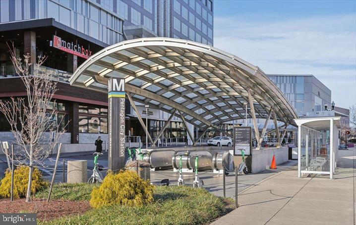 1300 ARMY NAVY DR #201, ARLINGTON, Virginia 22202, 1 Bedroom Bedrooms, ,1 BathroomBathrooms,Residential,For sale,1300 ARMY NAVY DR #201,VAAR2067774 MLS # VAAR2067774