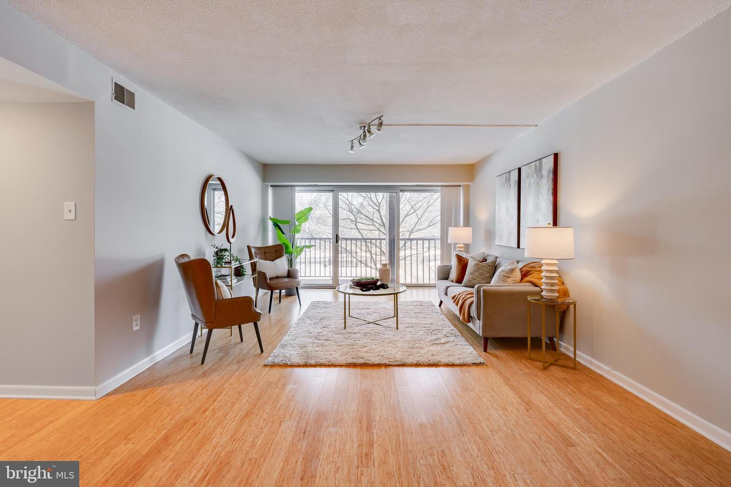 1300 ARMY NAVY DR #201, ARLINGTON, Virginia 22202, 1 Bedroom Bedrooms, ,1 BathroomBathrooms,Residential,For sale,1300 ARMY NAVY DR #201,VAAR2067774 MLS # VAAR2067774