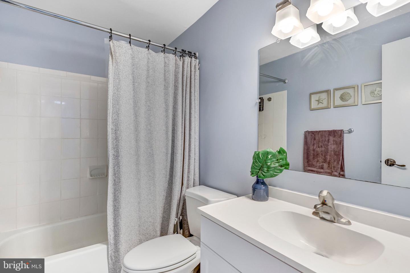 5625 INDEPENDENCE CIR, ALEXANDRIA, Virginia 22312, 2 Bedrooms Bedrooms, ,2 BathroomsBathrooms,Residential,For sale,5625 INDEPENDENCE CIR,VAFX2285830 MLS # VAFX2285830