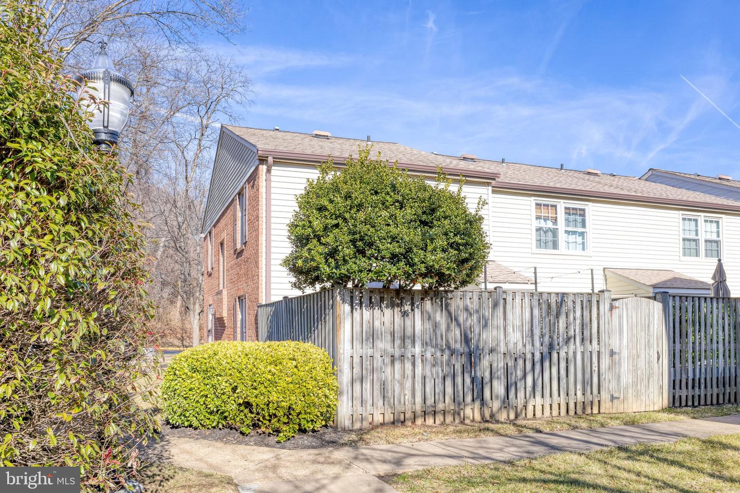 5625 INDEPENDENCE CIR, ALEXANDRIA, Virginia 22312, 2 Bedrooms Bedrooms, ,2 BathroomsBathrooms,Residential,For sale,5625 INDEPENDENCE CIR,VAFX2285830 MLS # VAFX2285830