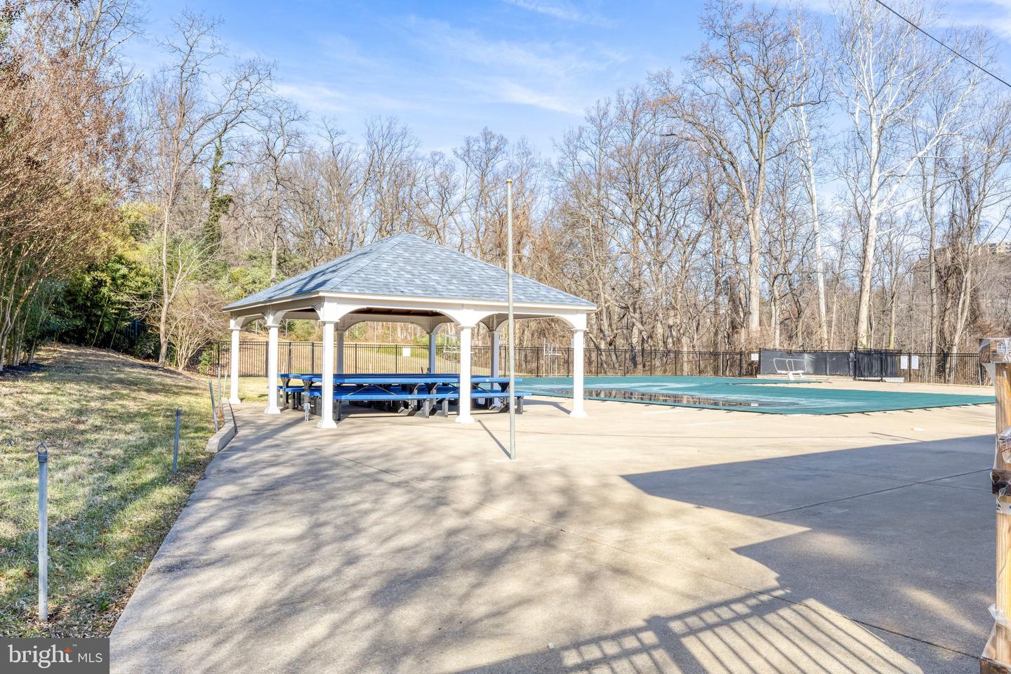 5625 INDEPENDENCE CIR, ALEXANDRIA, Virginia 22312, 2 Bedrooms Bedrooms, ,2 BathroomsBathrooms,Residential,For sale,5625 INDEPENDENCE CIR,VAFX2285830 MLS # VAFX2285830