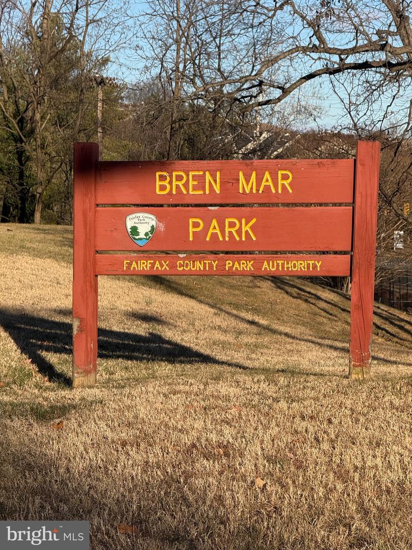 5625 INDEPENDENCE CIR, ALEXANDRIA, Virginia 22312, 2 Bedrooms Bedrooms, ,2 BathroomsBathrooms,Residential,For sale,5625 INDEPENDENCE CIR,VAFX2285830 MLS # VAFX2285830