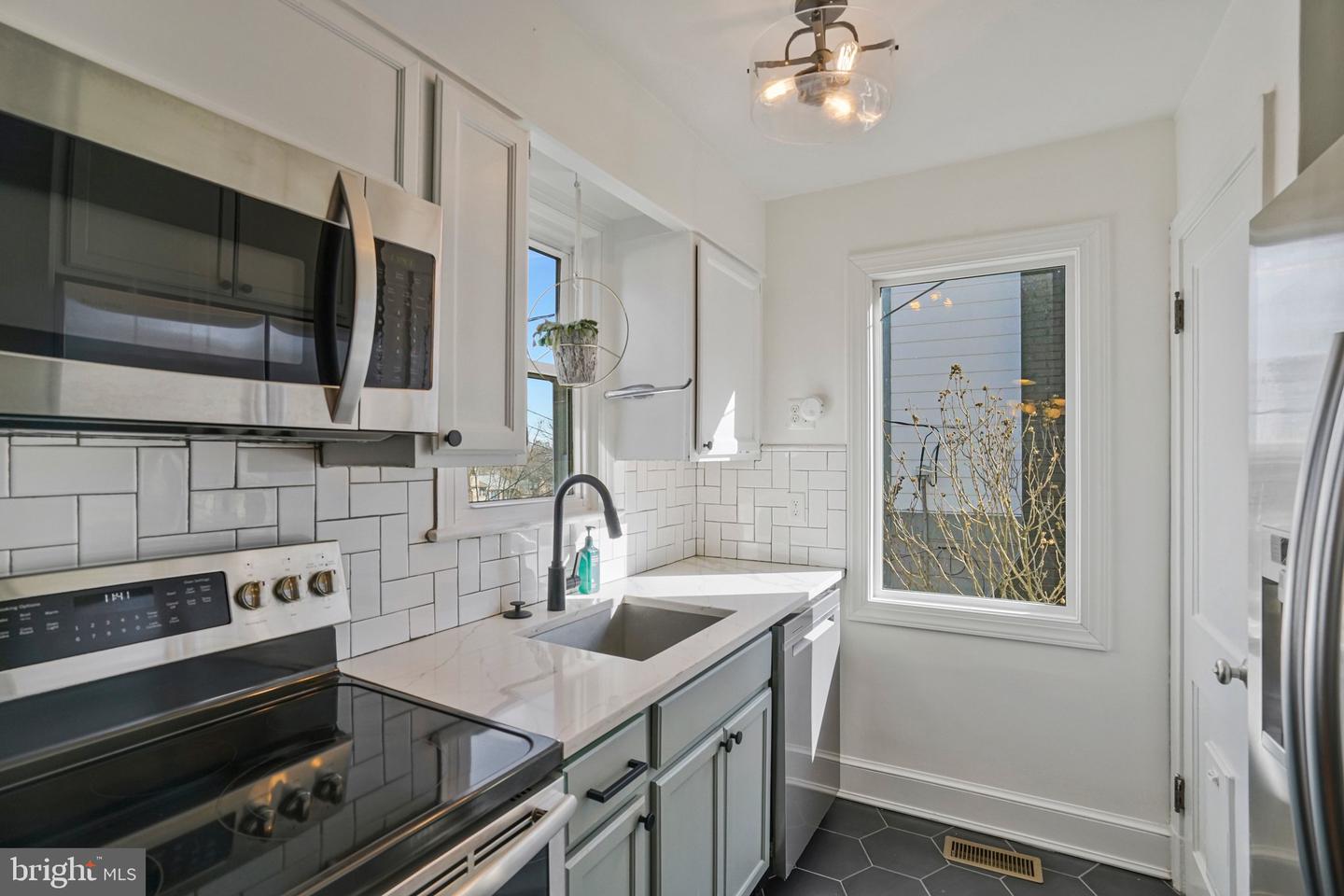 4140 21ST RD N, ARLINGTON, Virginia 22207, 3 Bedrooms Bedrooms, ,2 BathroomsBathrooms,Residential,For sale,4140 21ST RD N,VAAR2067778 MLS # VAAR2067778