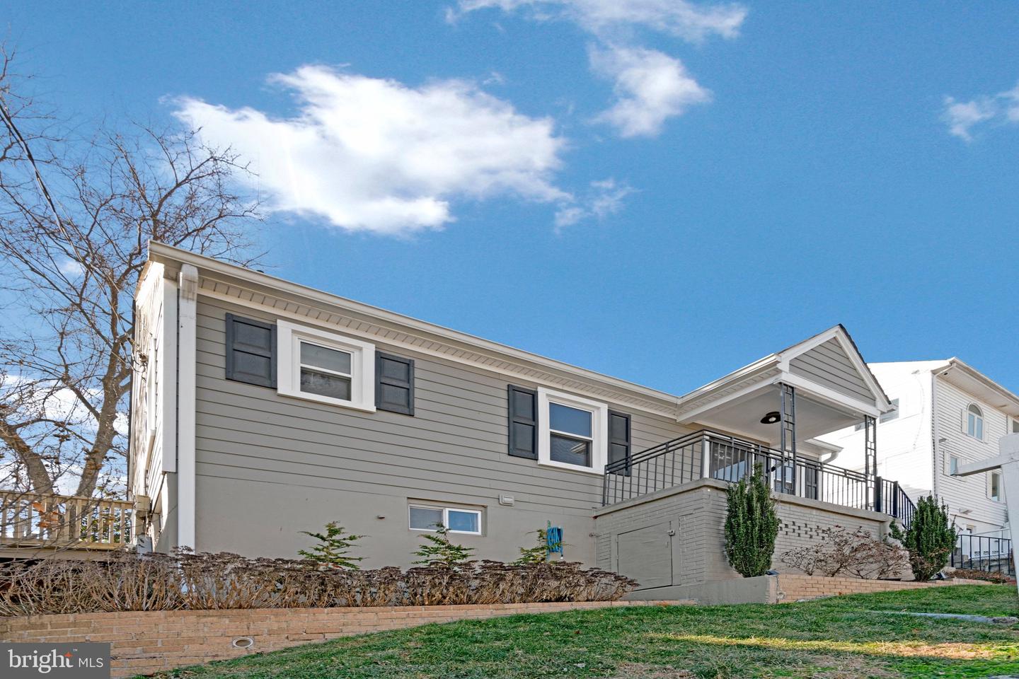 4140 21ST RD N, ARLINGTON, Virginia 22207, 3 Bedrooms Bedrooms, ,2 BathroomsBathrooms,Residential,For sale,4140 21ST RD N,VAAR2067778 MLS # VAAR2067778