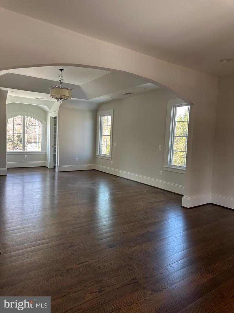 4147 OLD COLUMBIA PIKE, ANNANDALE, Virginia 22003, 6 Bedrooms Bedrooms, ,6 BathroomsBathrooms,Residential,For sale,4147 OLD COLUMBIA PIKE,VAFX2285884 MLS # VAFX2285884