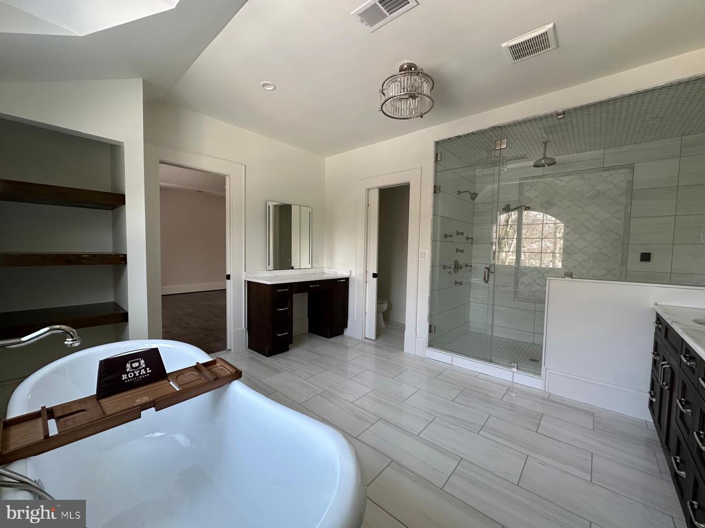 4147 OLD COLUMBIA PIKE, ANNANDALE, Virginia 22003, 6 Bedrooms Bedrooms, ,6 BathroomsBathrooms,Residential,For sale,4147 OLD COLUMBIA PIKE,VAFX2285884 MLS # VAFX2285884