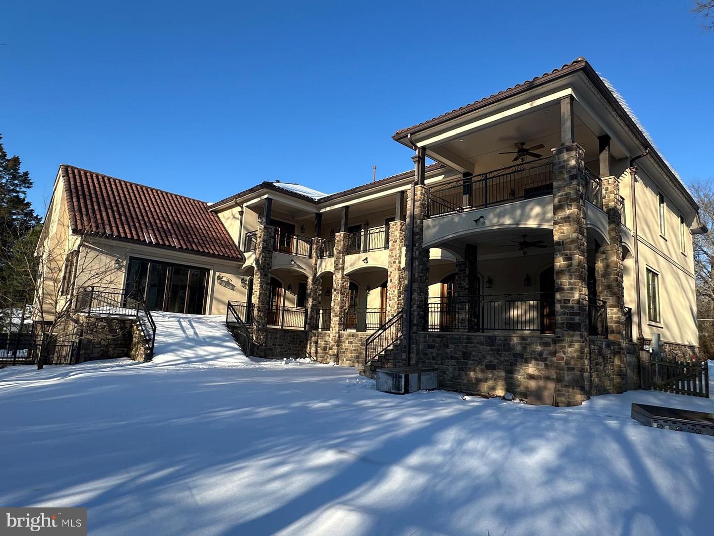 4147 OLD COLUMBIA PIKE, ANNANDALE, Virginia 22003, 6 Bedrooms Bedrooms, ,6 BathroomsBathrooms,Residential,For sale,4147 OLD COLUMBIA PIKE,VAFX2285884 MLS # VAFX2285884