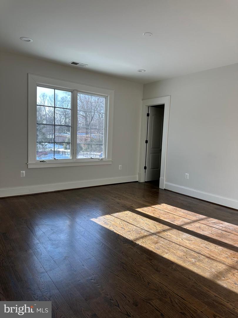 4147 OLD COLUMBIA PIKE, ANNANDALE, Virginia 22003, 6 Bedrooms Bedrooms, ,6 BathroomsBathrooms,Residential,For sale,4147 OLD COLUMBIA PIKE,VAFX2285884 MLS # VAFX2285884