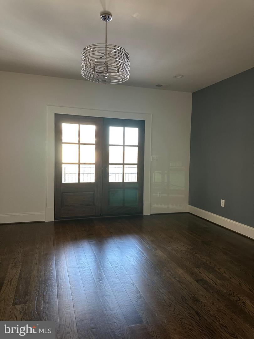 4147 OLD COLUMBIA PIKE, ANNANDALE, Virginia 22003, 6 Bedrooms Bedrooms, ,6 BathroomsBathrooms,Residential,For sale,4147 OLD COLUMBIA PIKE,VAFX2285884 MLS # VAFX2285884