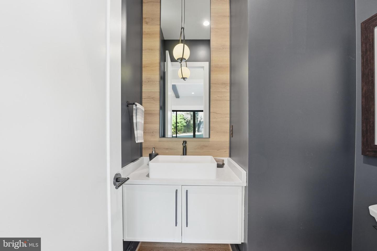 1715 MAXWELL CT, MCLEAN, Virginia 22101, 7 Bedrooms Bedrooms, ,7 BathroomsBathrooms,Residential,For sale,1715 MAXWELL CT,VAFX2285900 MLS # VAFX2285900