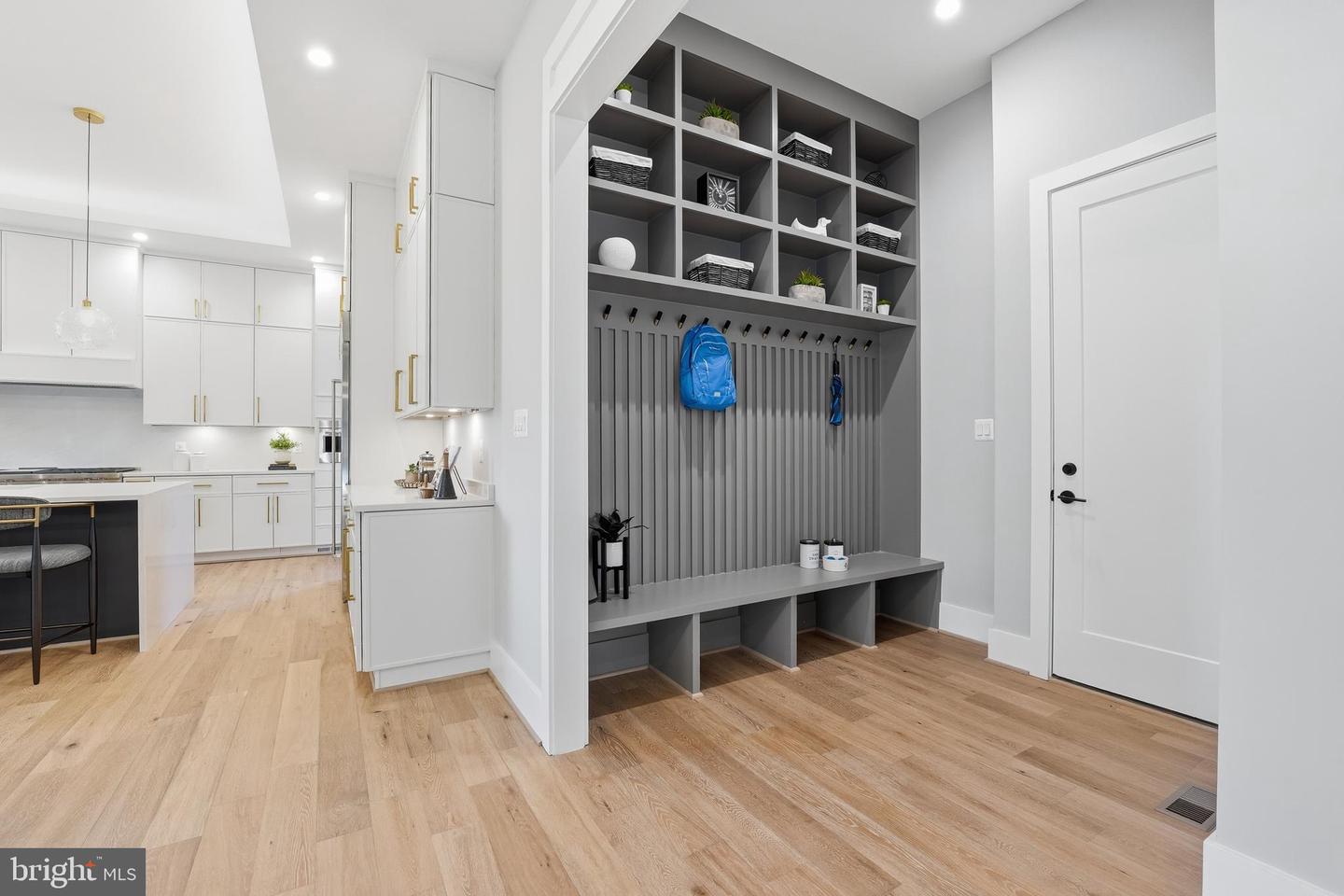 1715 MAXWELL CT, MCLEAN, Virginia 22101, 7 Bedrooms Bedrooms, ,7 BathroomsBathrooms,Residential,For sale,1715 MAXWELL CT,VAFX2285900 MLS # VAFX2285900