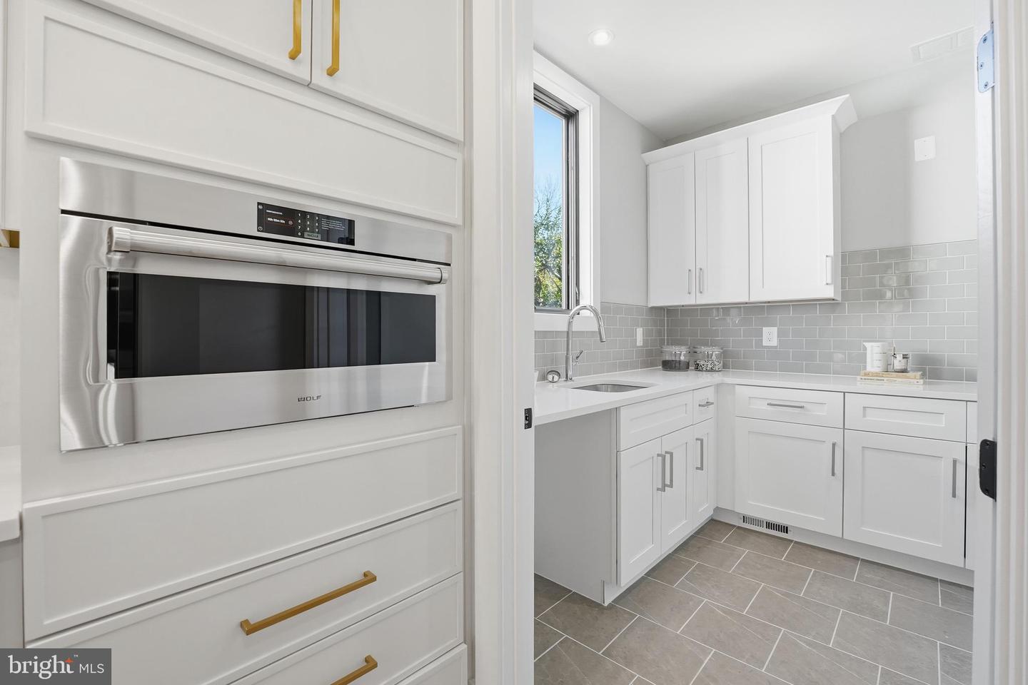 1715 MAXWELL CT, MCLEAN, Virginia 22101, 7 Bedrooms Bedrooms, ,7 BathroomsBathrooms,Residential,For sale,1715 MAXWELL CT,VAFX2285900 MLS # VAFX2285900