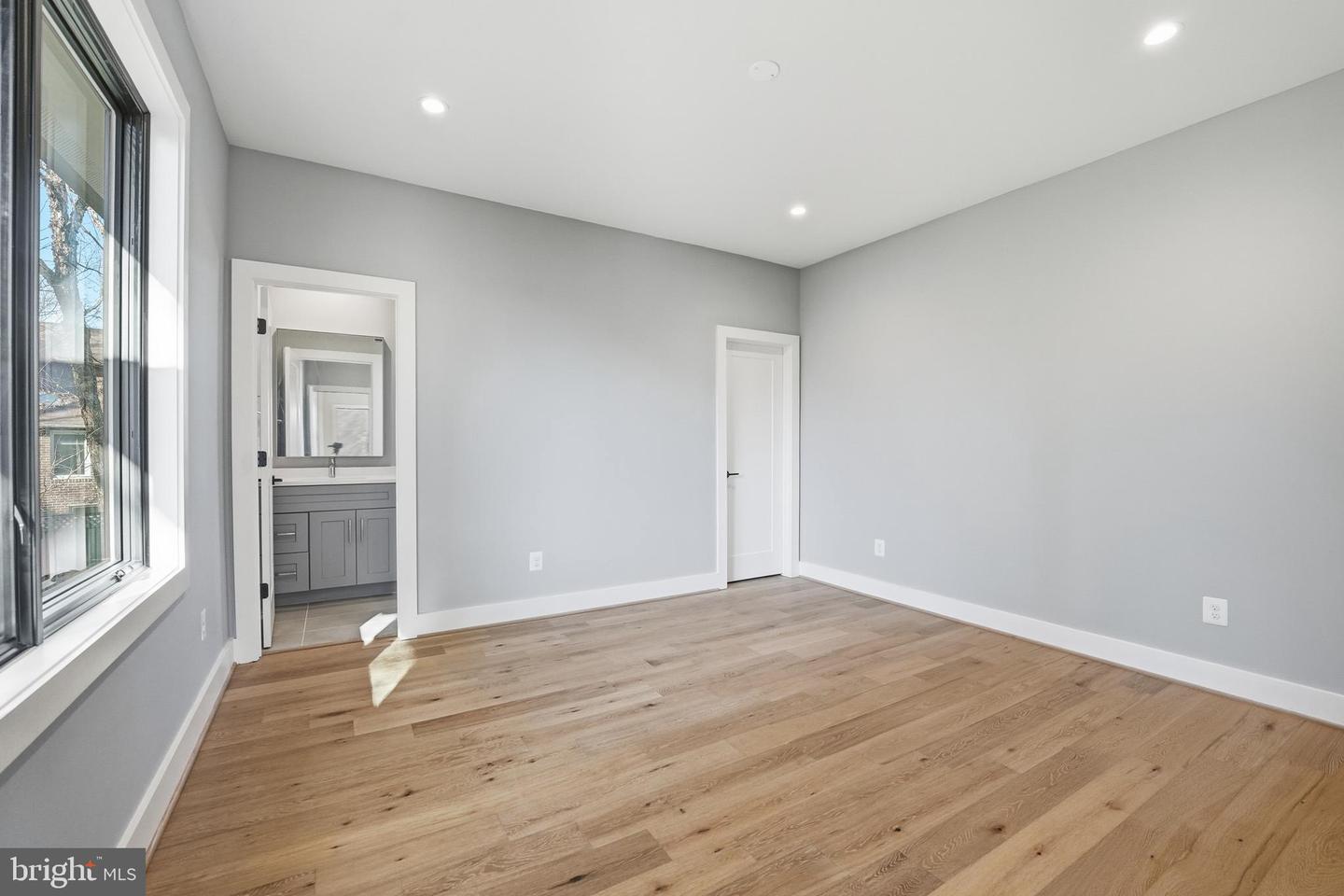 1715 MAXWELL CT, MCLEAN, Virginia 22101, 7 Bedrooms Bedrooms, ,7 BathroomsBathrooms,Residential,For sale,1715 MAXWELL CT,VAFX2285900 MLS # VAFX2285900