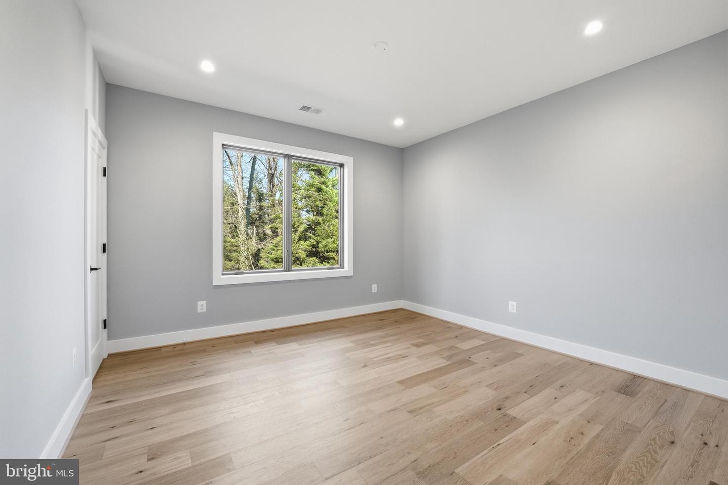 1715 MAXWELL CT, MCLEAN, Virginia 22101, 7 Bedrooms Bedrooms, ,7 BathroomsBathrooms,Residential,For sale,1715 MAXWELL CT,VAFX2285900 MLS # VAFX2285900